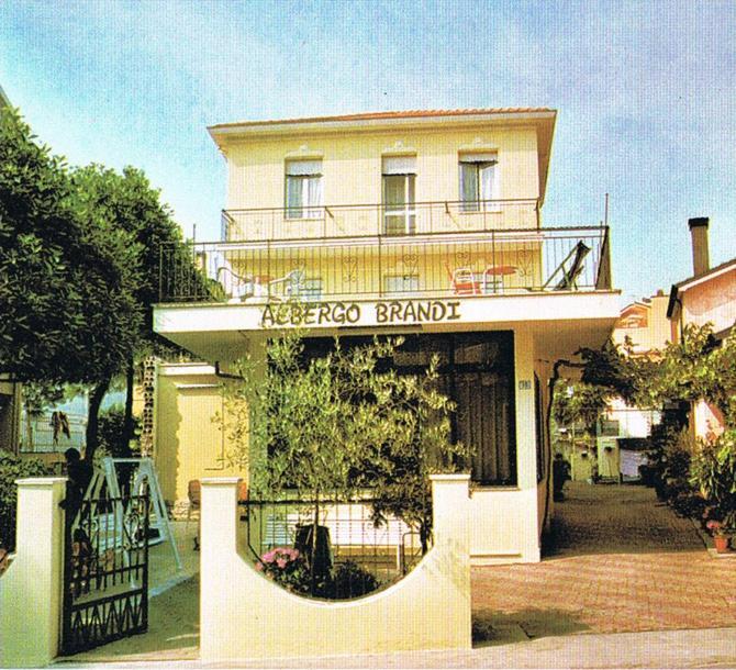 Albergo Villa-Brandi --- Pensione Completa --- 贝拉里亚-伊贾马里纳 外观 照片