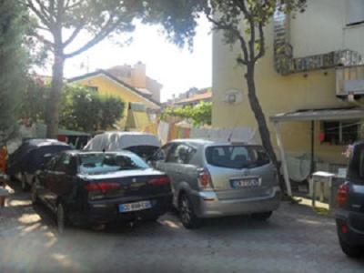 Albergo Villa-Brandi --- Pensione Completa --- 贝拉里亚-伊贾马里纳 外观 照片